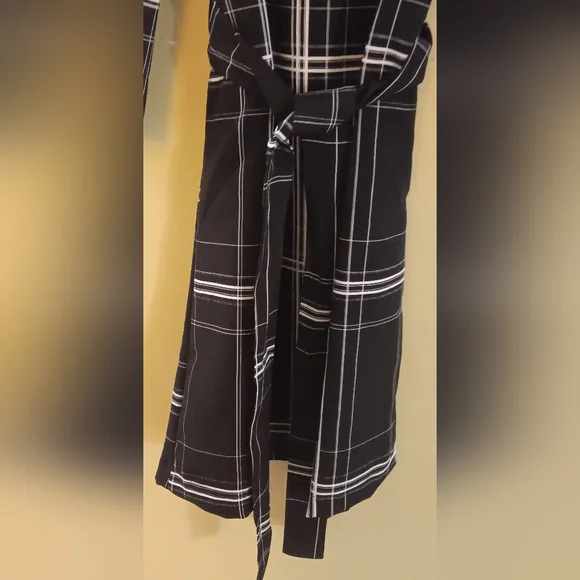 Moodo Womans Tie At Waist dress, M, Black/white, P2P 17.5, L 30", NWT - Picture 4 of 8